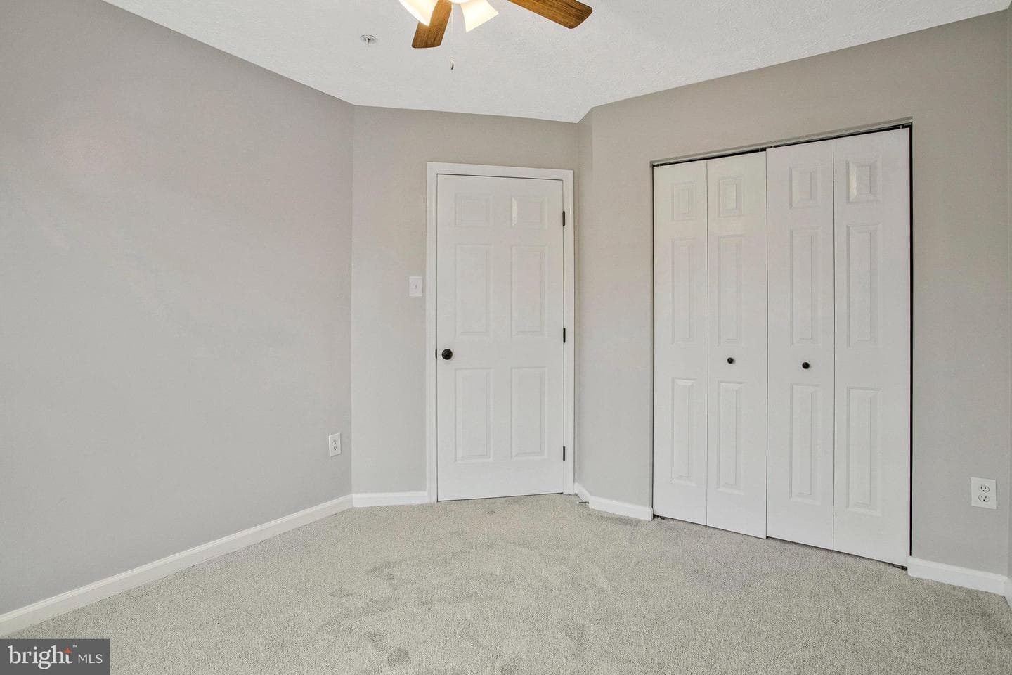 4527 Golden Meadow Drive photo 42