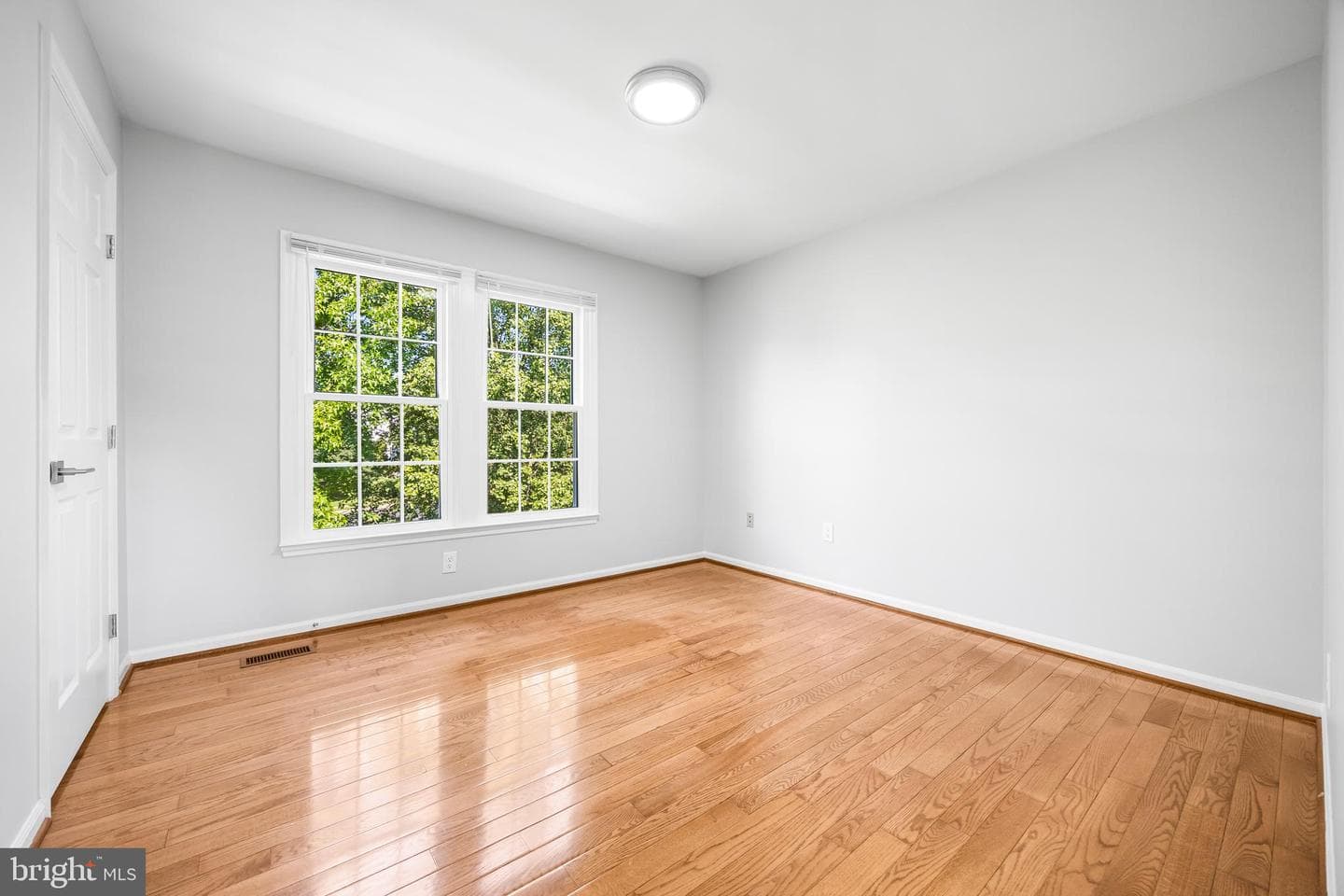 6 Wineleaf Court photo 31