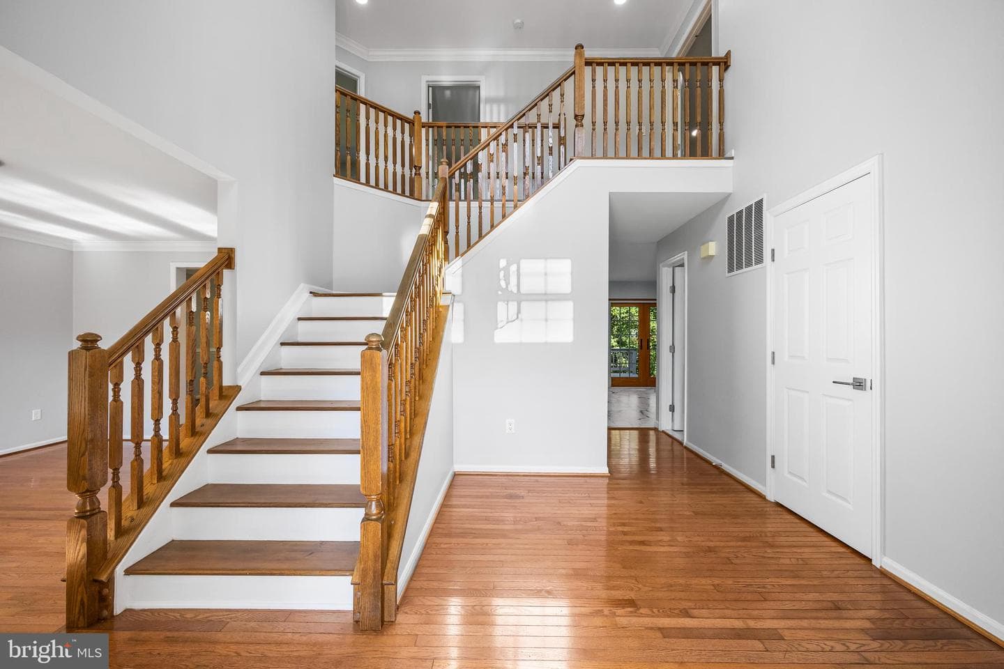 6 Wineleaf Court photo 4