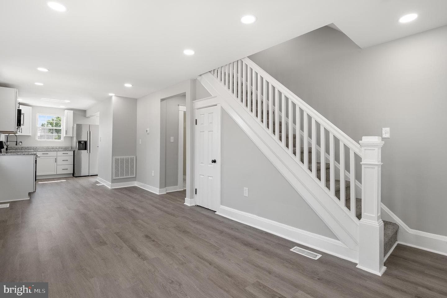 5 Seabright Avenue photo 16