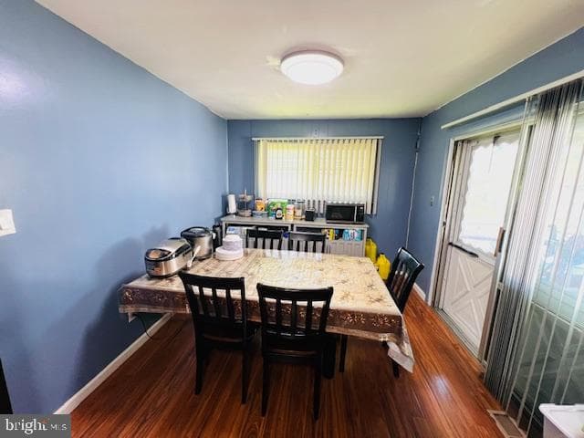 343 N Beaumont Avenue photo 11
