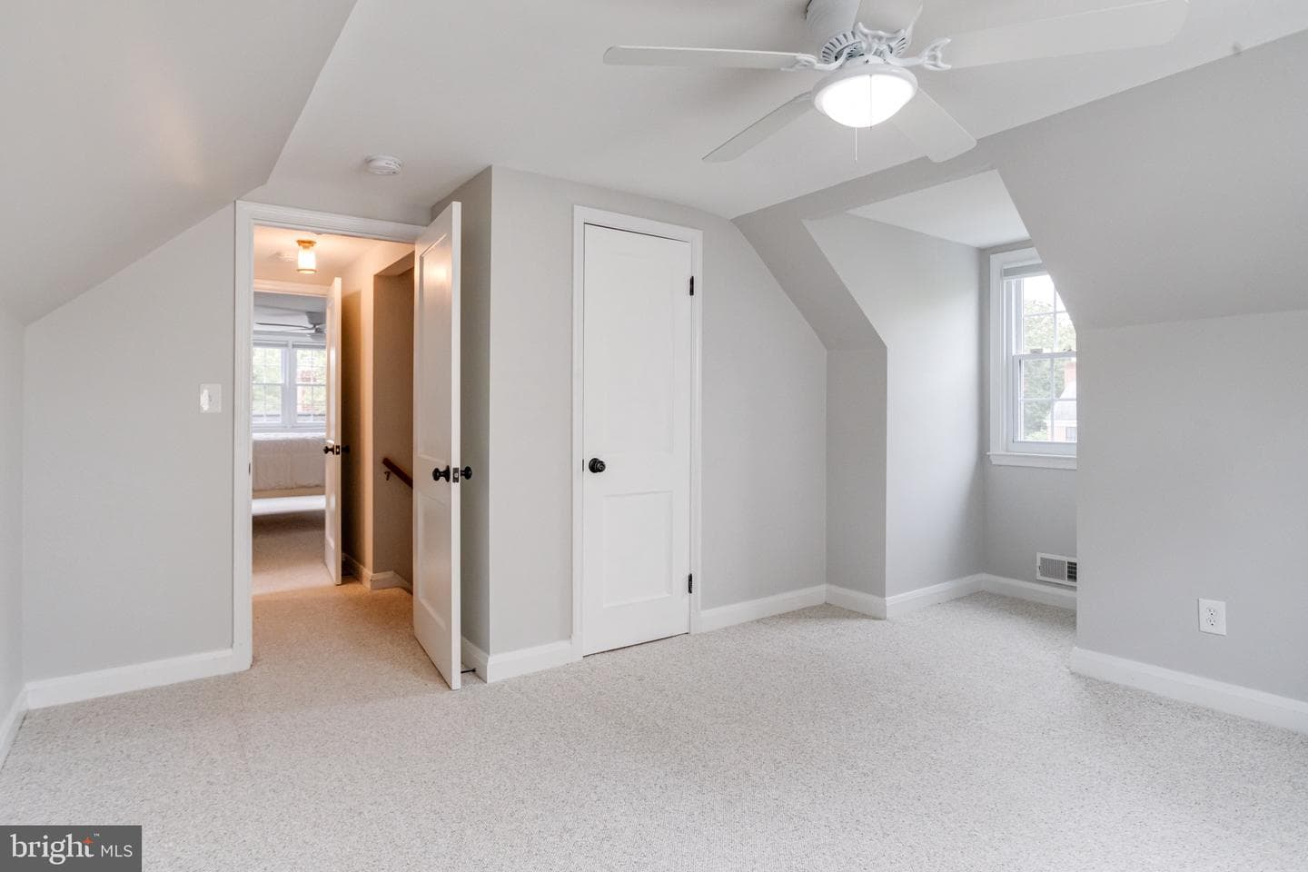540 Piccadilly Road photo 26