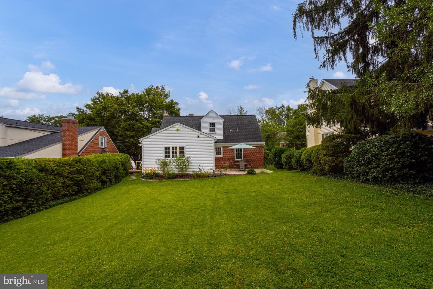 540 Piccadilly Road photo 36