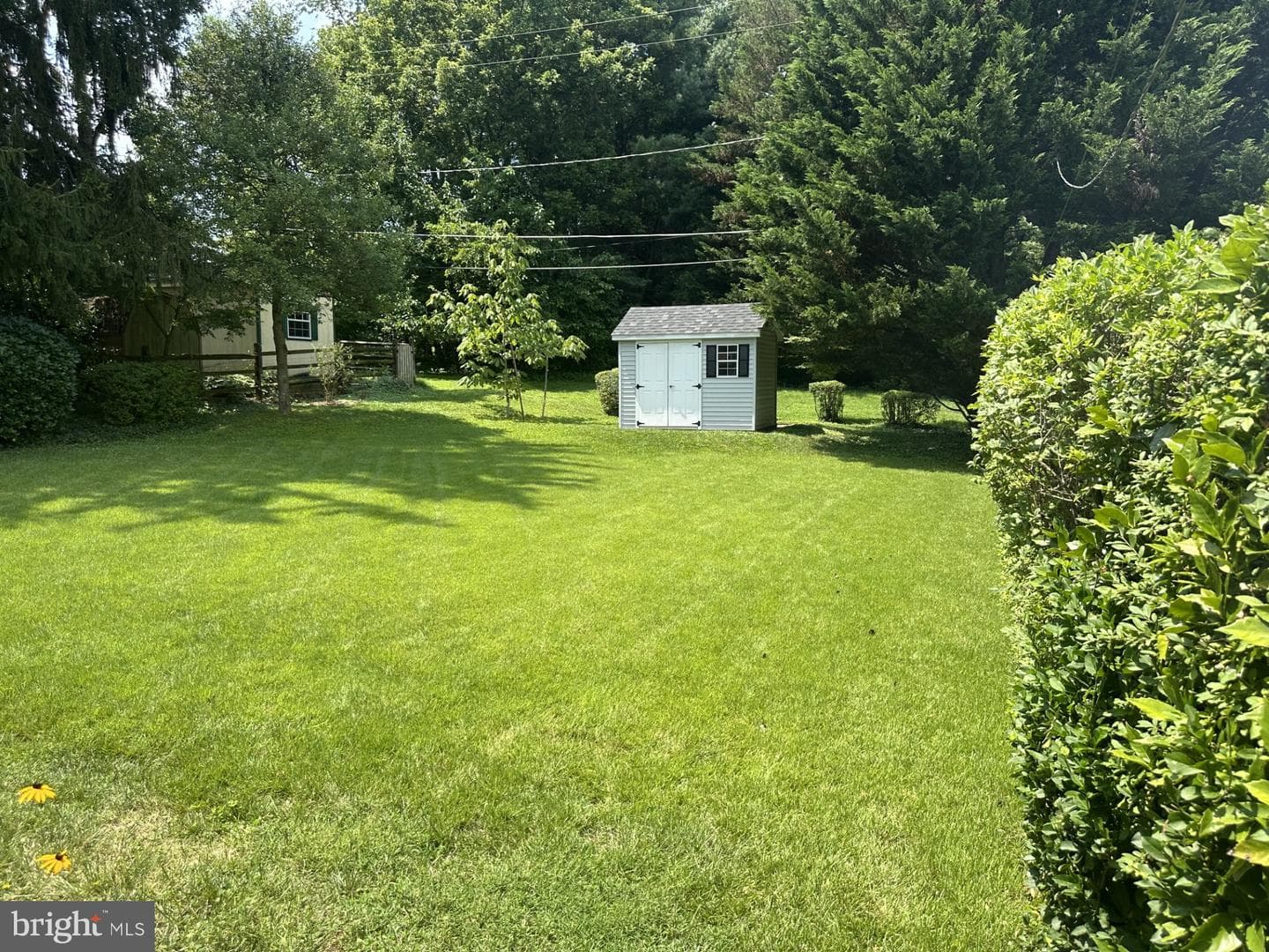 540 Piccadilly Road photo 5