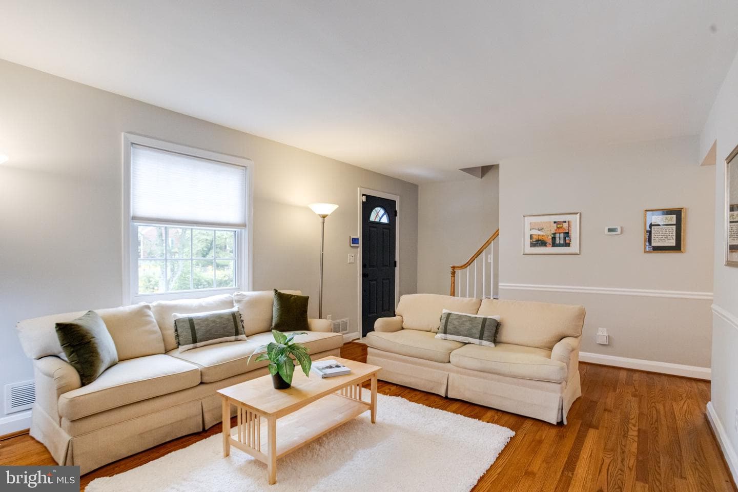 540 Piccadilly Road photo 7