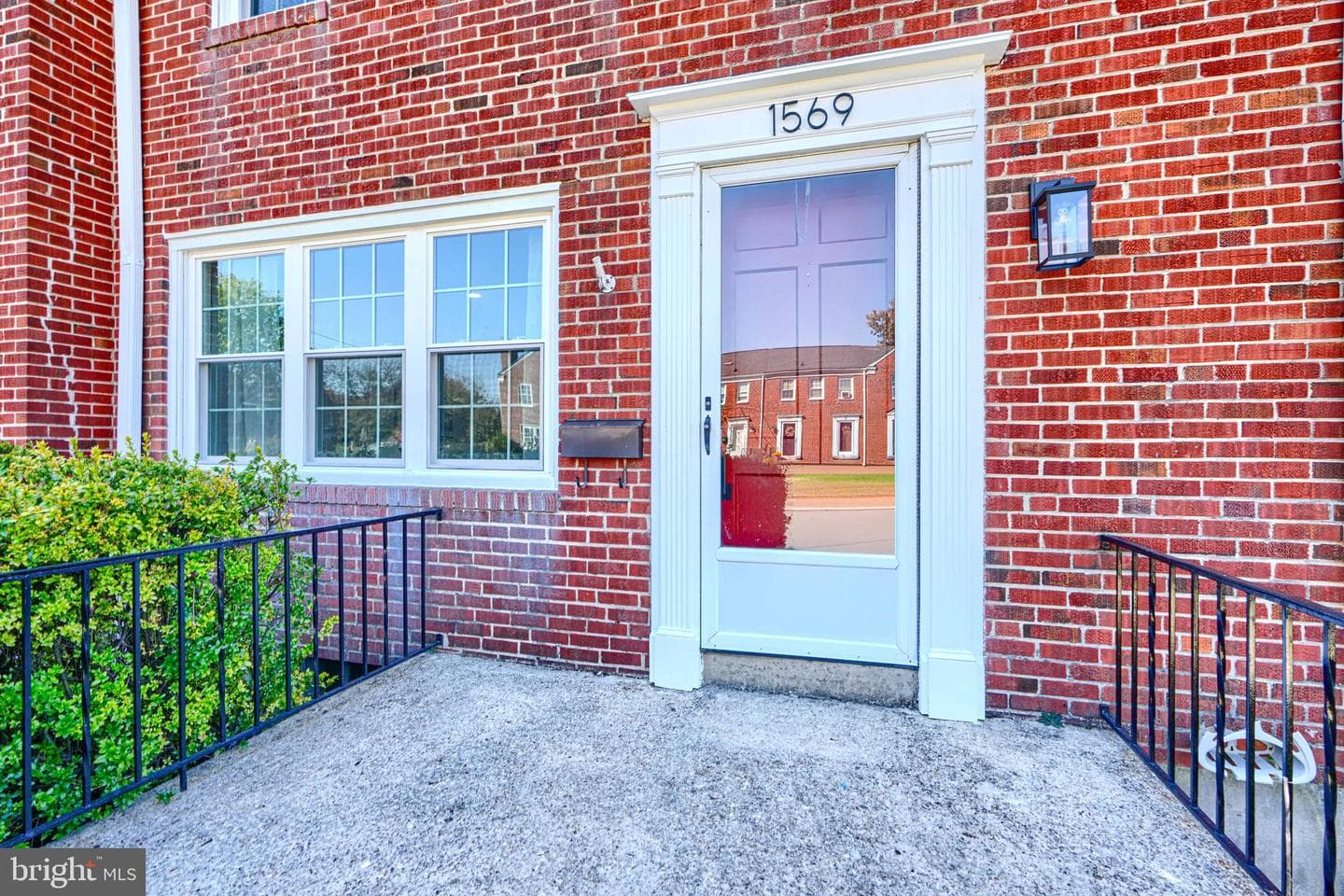 1569 Glen Keith Boulevard photo 3