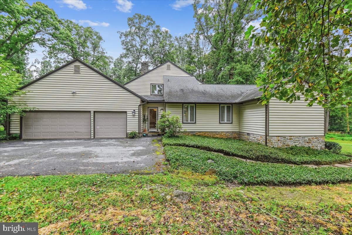 11541 Saint Davids Lane photo 47