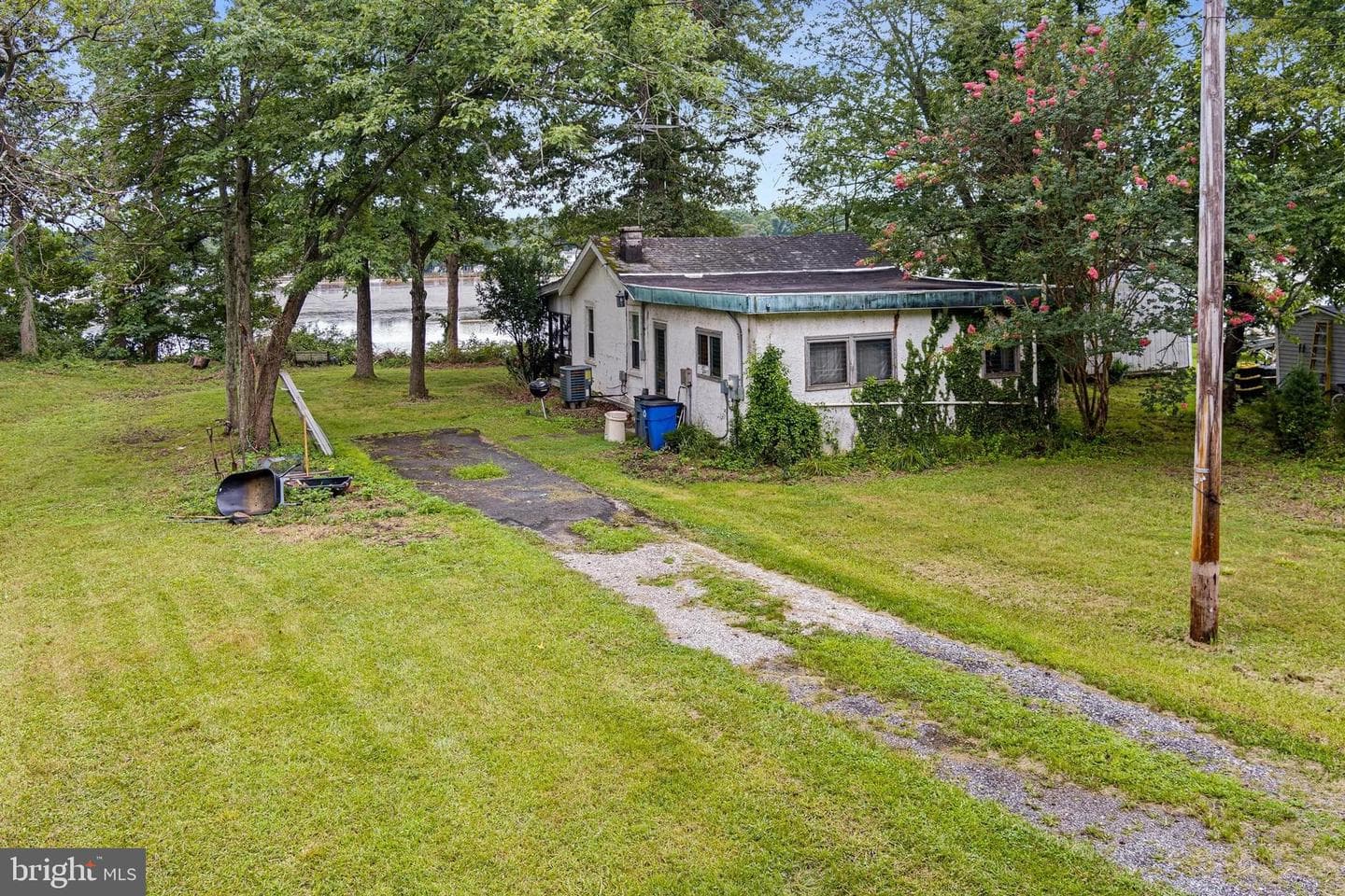 5849 Loreley Beach Road photo 9