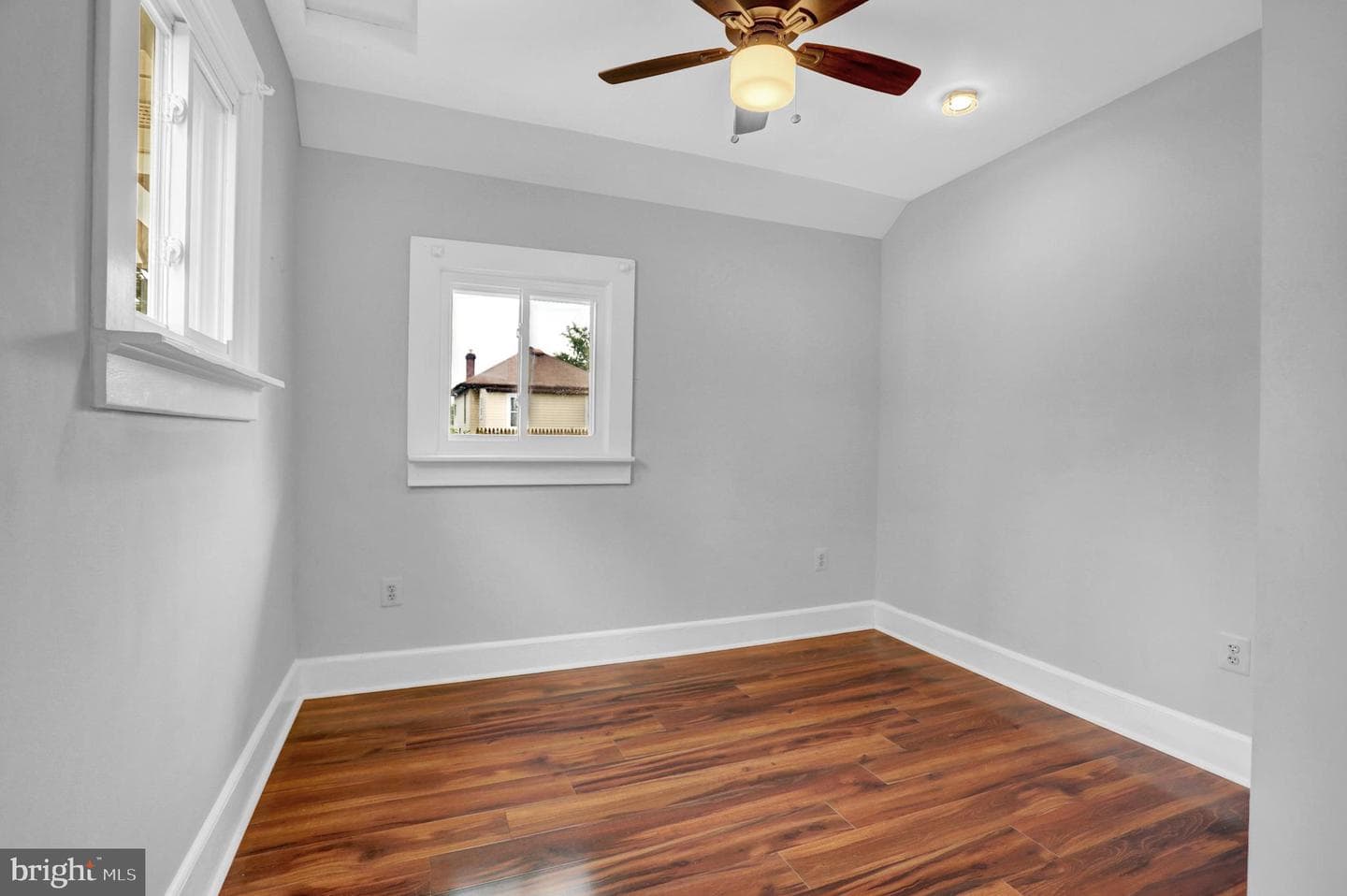 1326 Birch Avenue photo 14