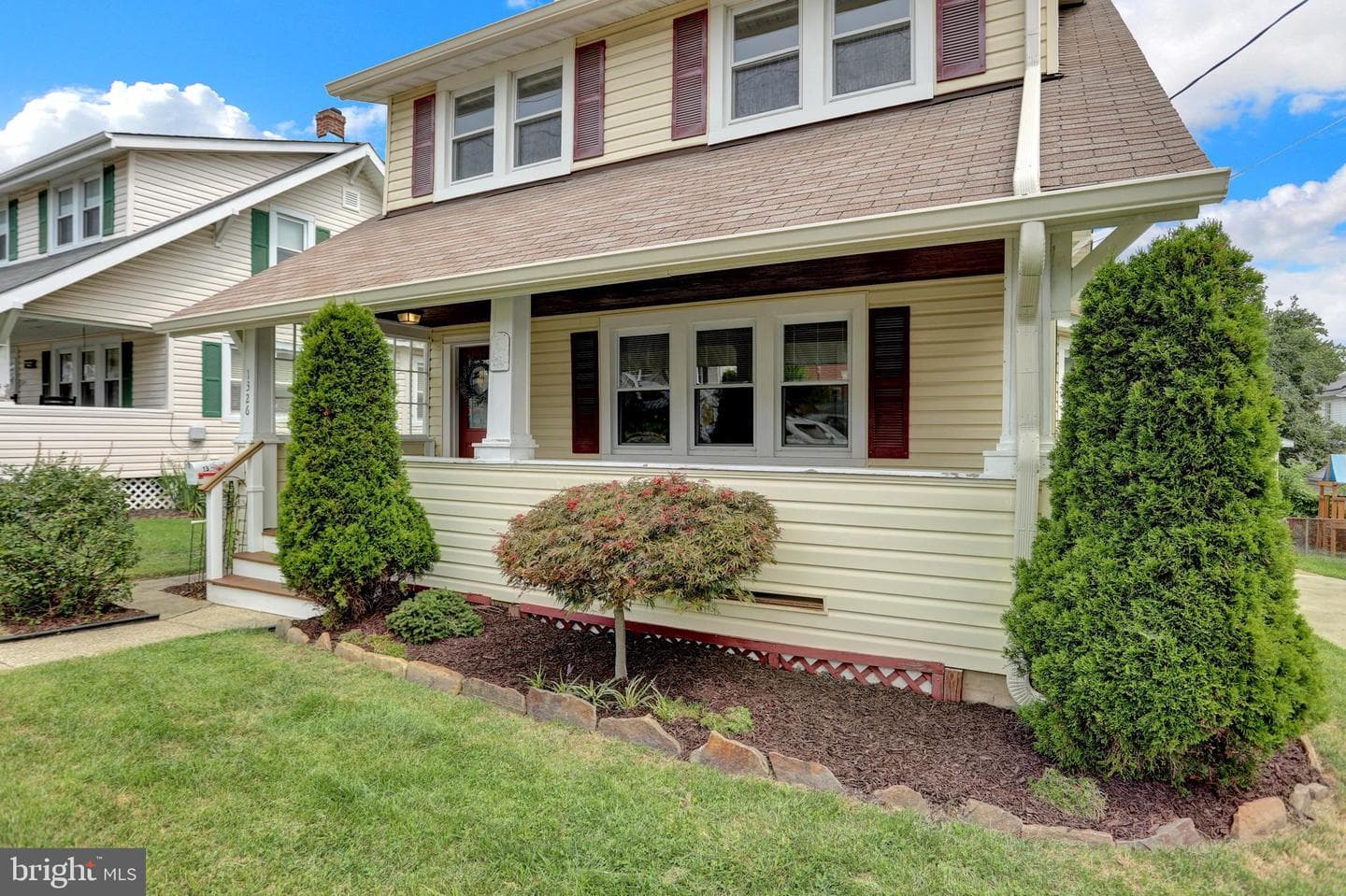1326 Birch Avenue photo 2