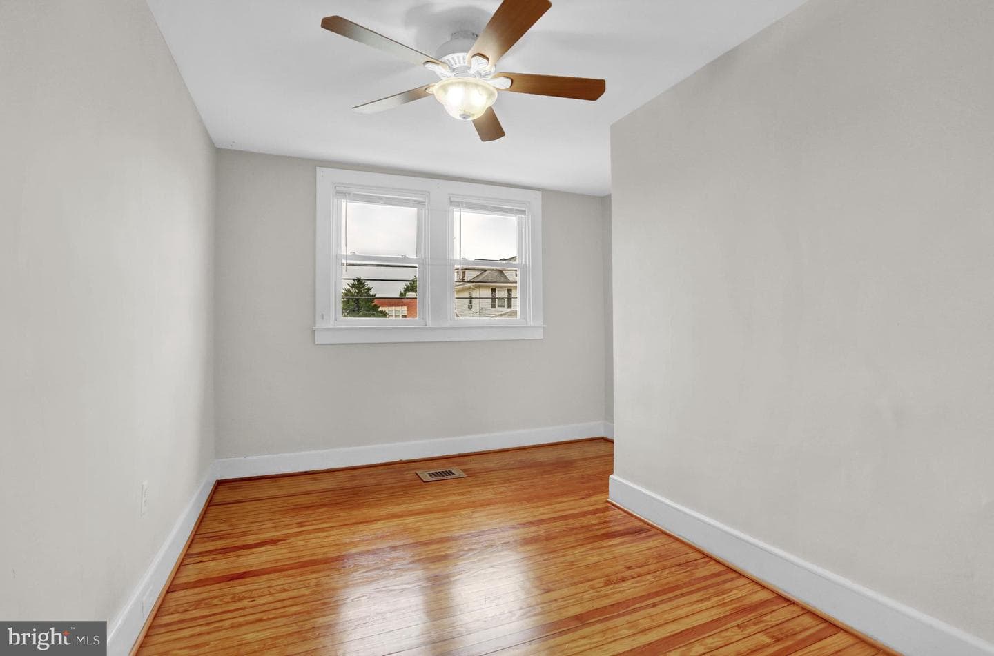 1326 Birch Avenue photo 25