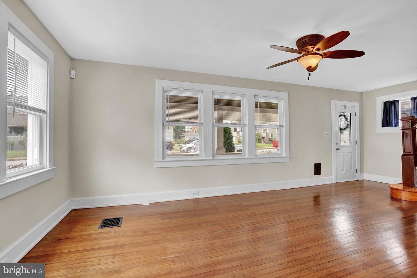 1326 Birch Avenue photo 6