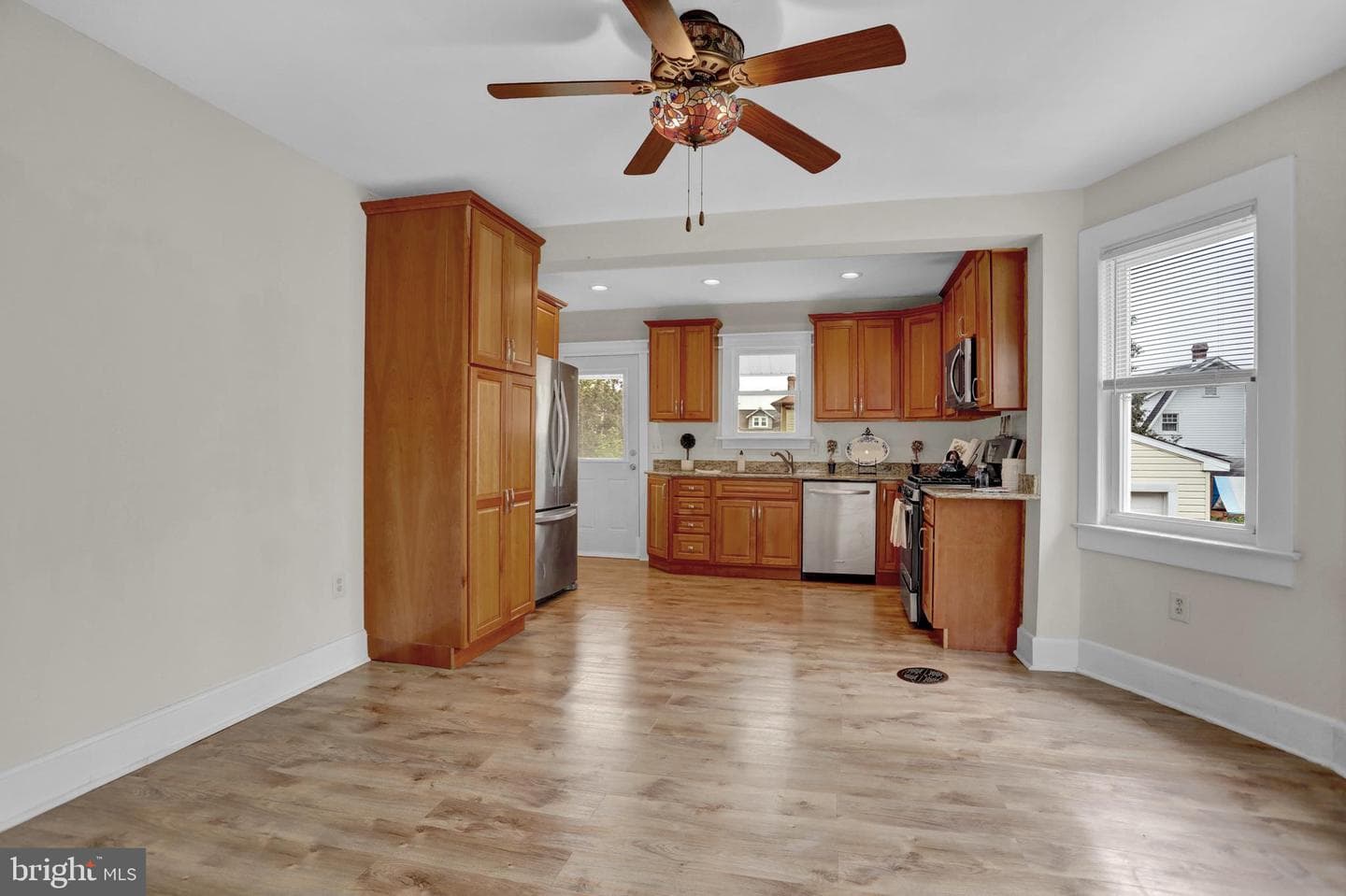 1326 Birch Avenue photo 9
