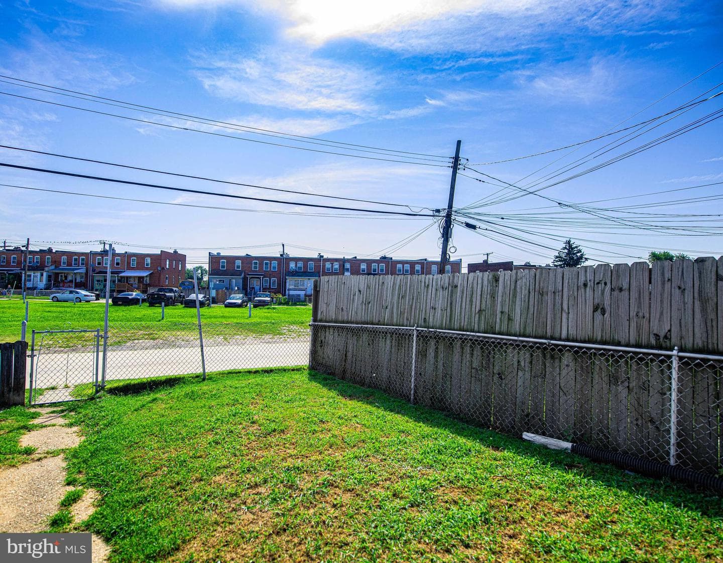 2921 Yorkway photo 6