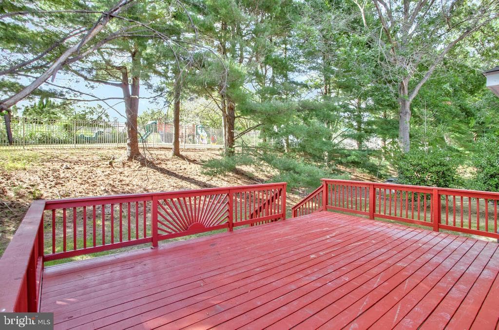 9538 Meadows Farm Drive photo 18