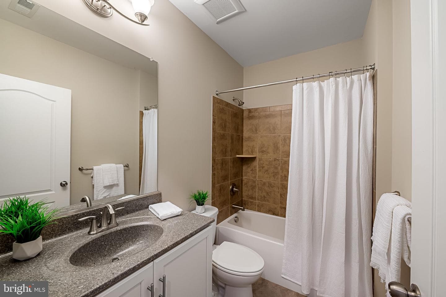 6354 Islington Street photo 55