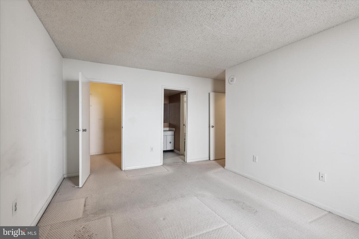205 E Joppa Road #2401 photo 11