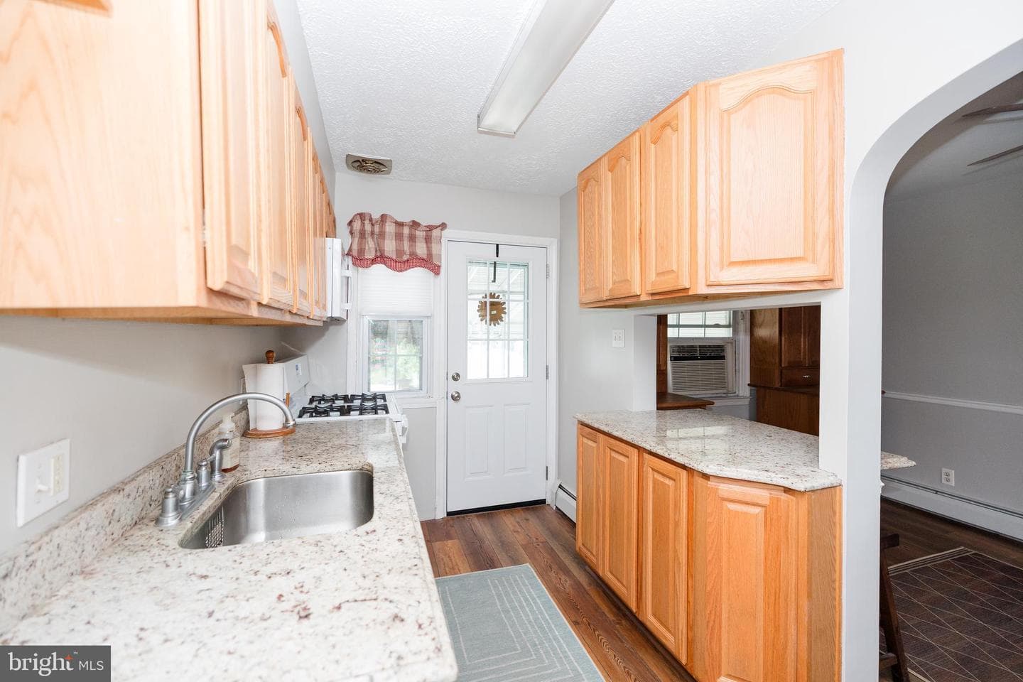 1083 Elm Road photo 10