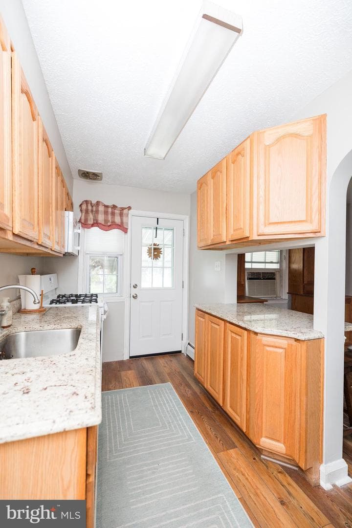 1083 Elm Road photo 11