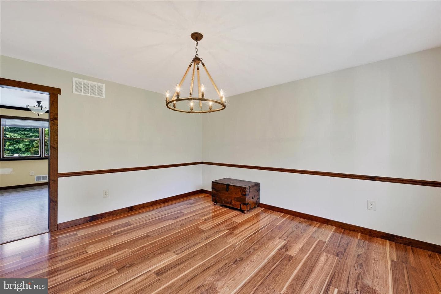 4005 Eland Road photo 13