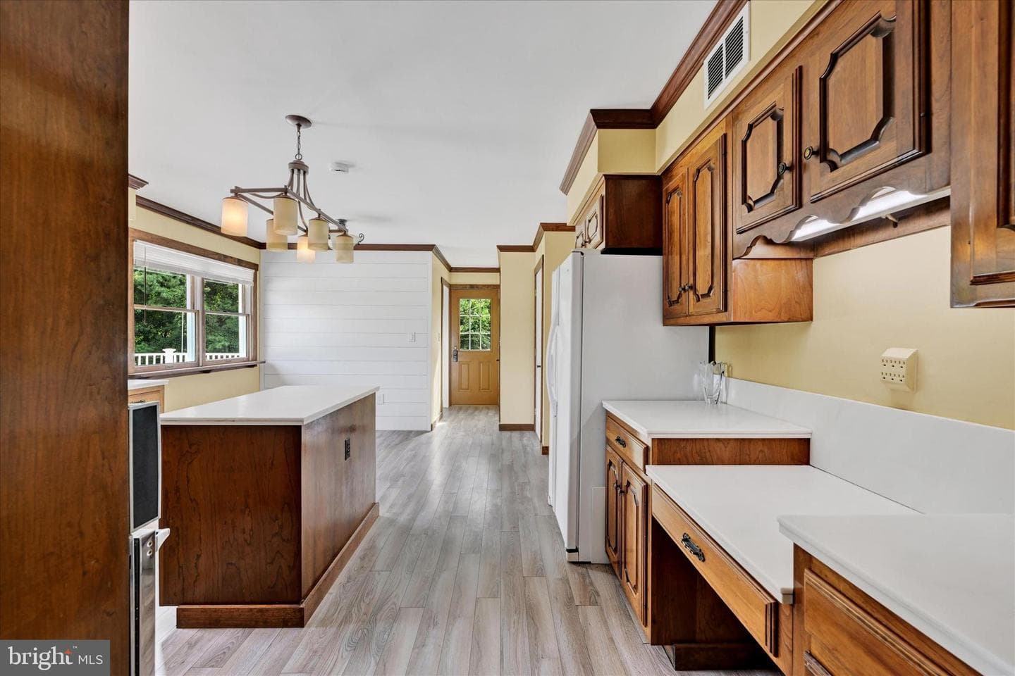 4005 Eland Road photo 5