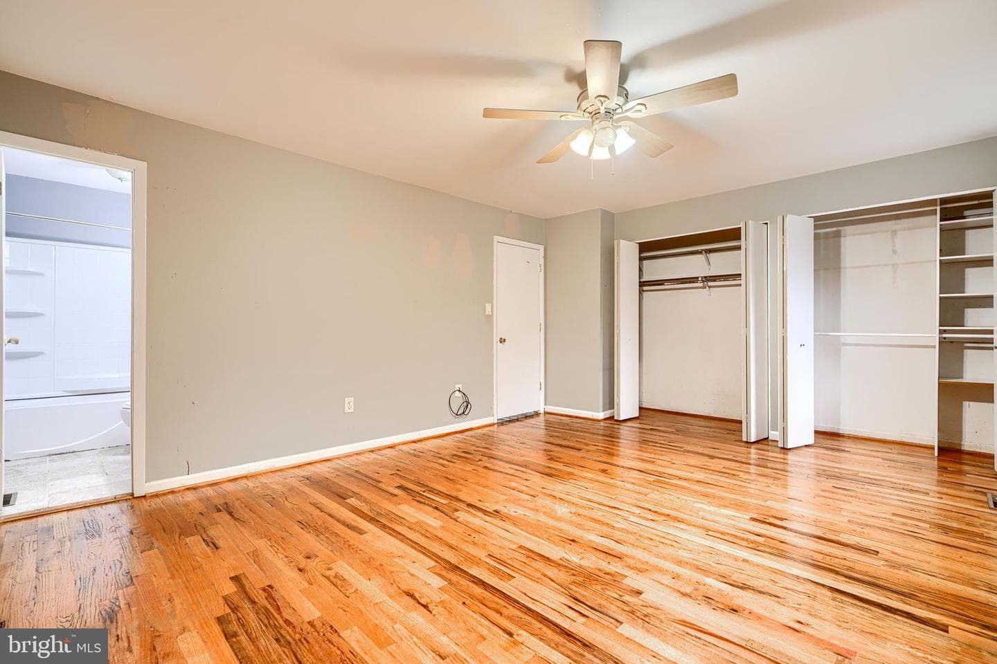 14 Englefield Square photo 13