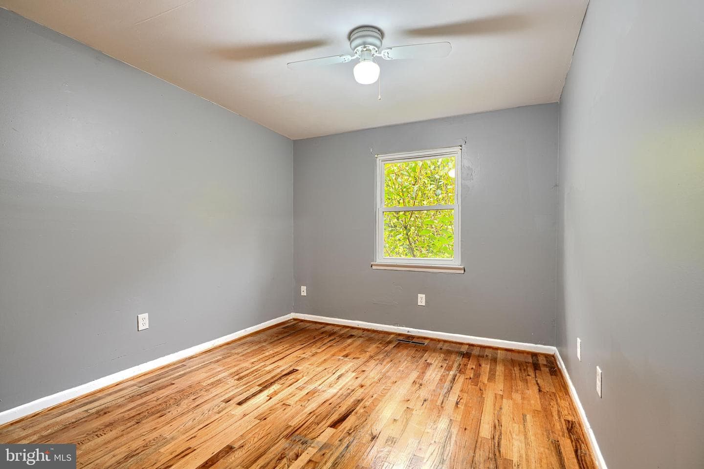14 Englefield Square photo 16