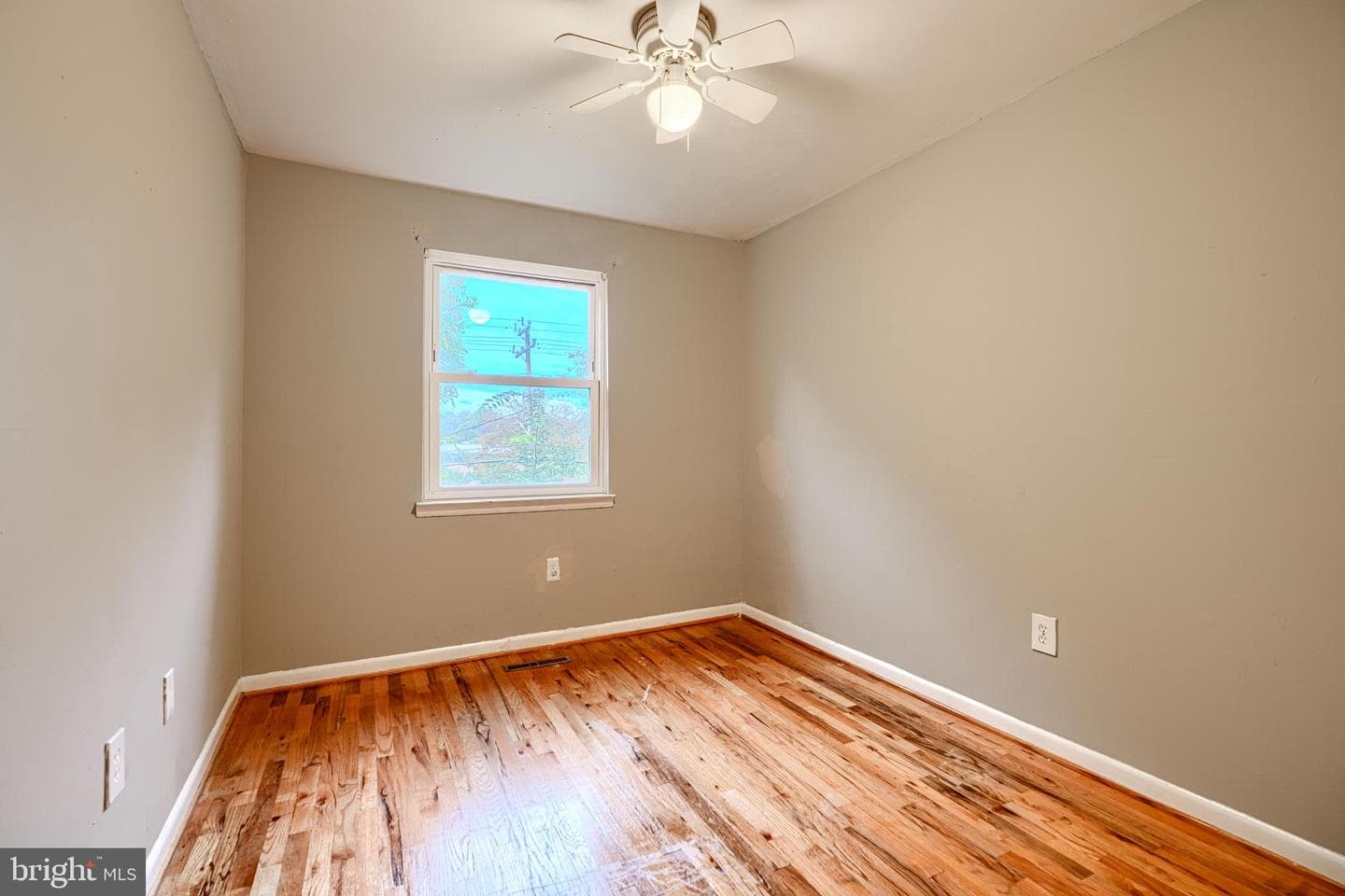 14 Englefield Square photo 18