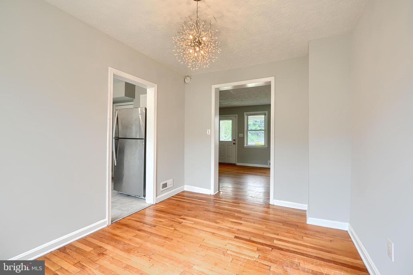 7 Cardinal Road photo 6