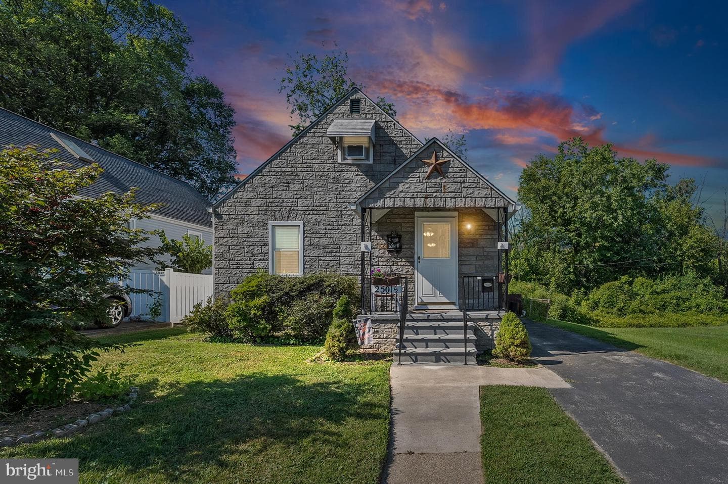 2501 1/2 Wentworth Road photo 2