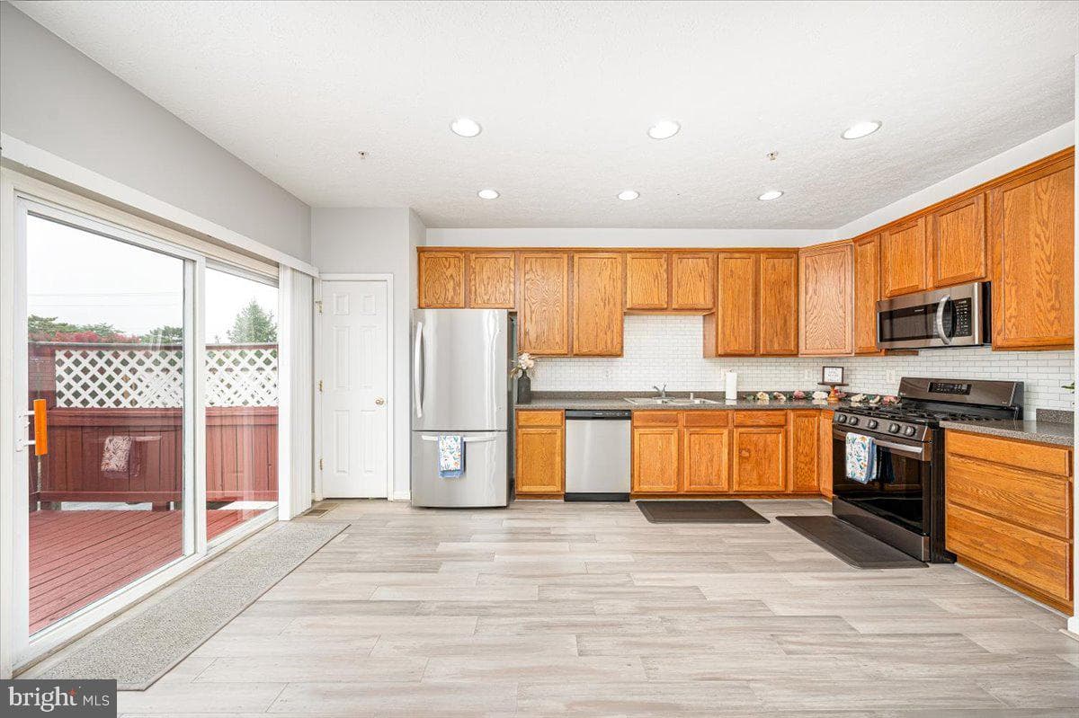 9605 Community Drive photo 15