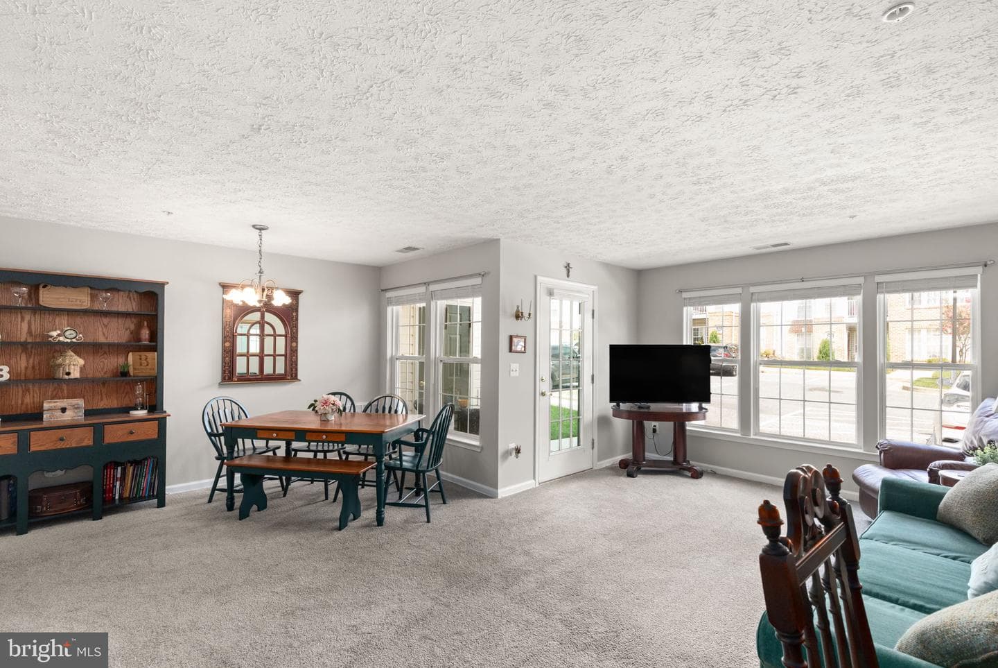 16 Brook Farm Court #16d photo 6