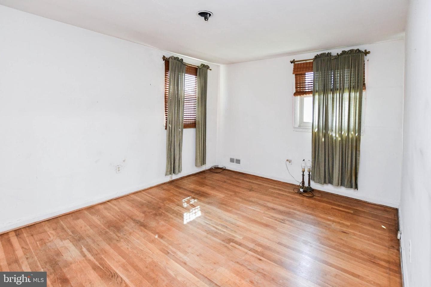 3542 Lynne Haven photo 18