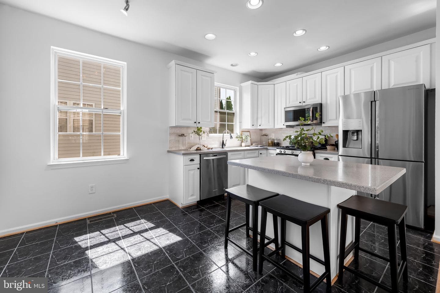 703 Nellis Road photo 13