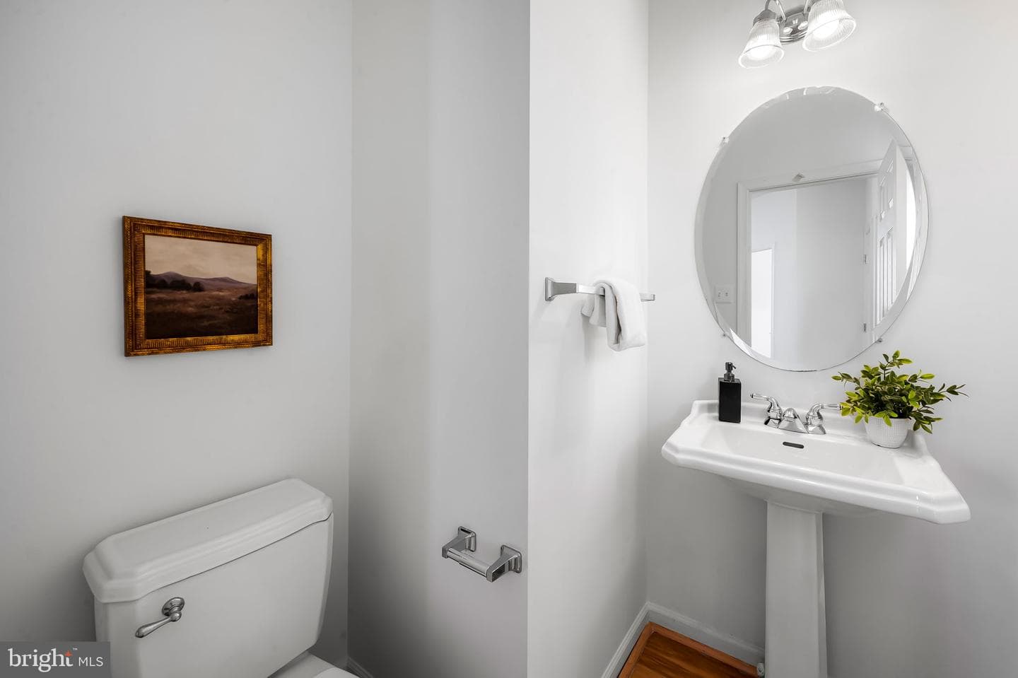 703 Nellis Road photo 18