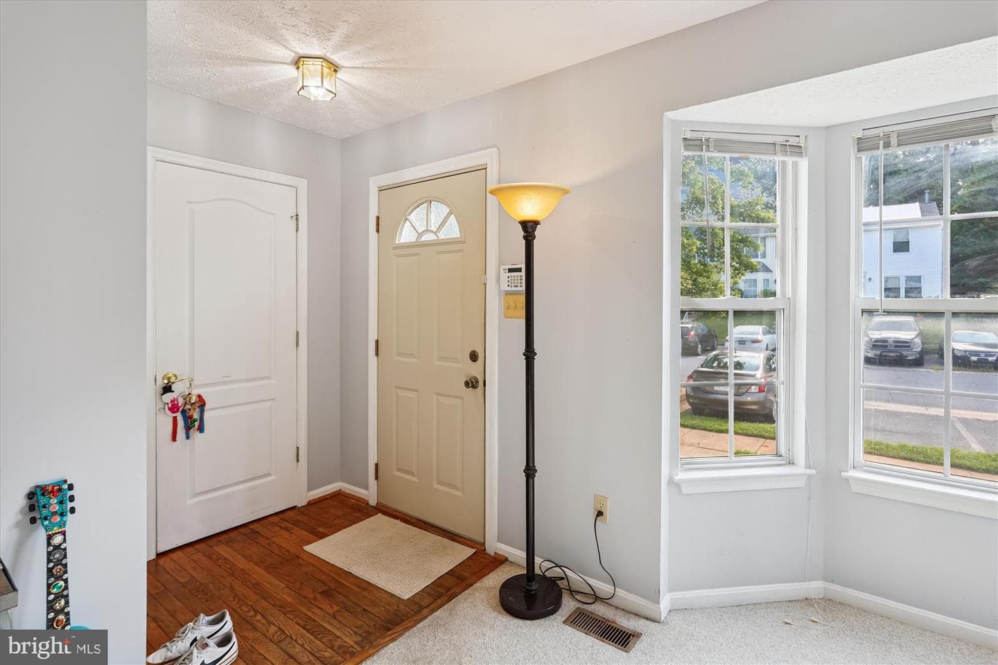 8826 Harkate Way photo 2