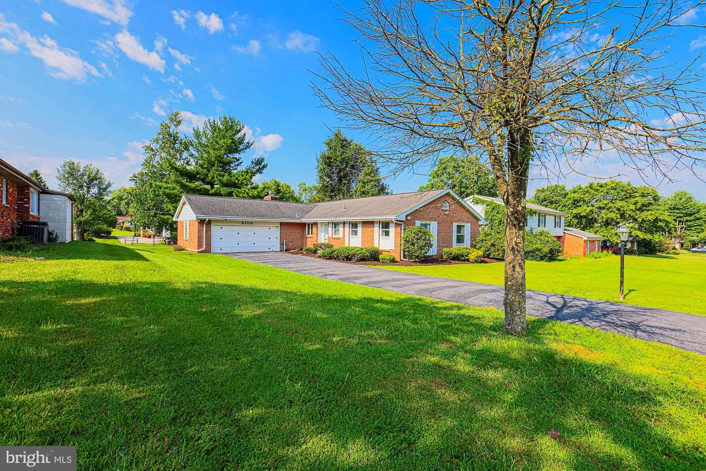 2109 Fernglen Way photo 5