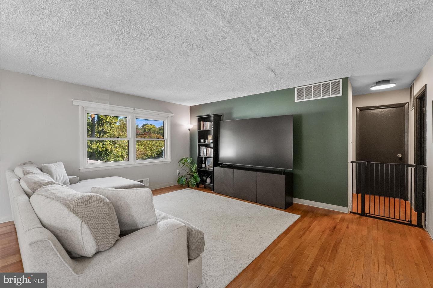 102 Danbury Road photo 4