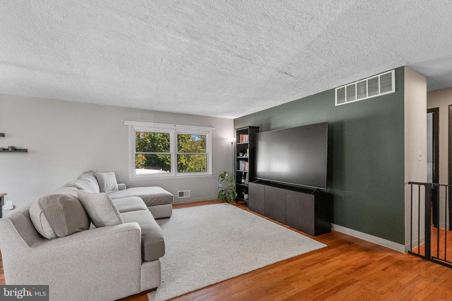 102 Danbury Road photo 5