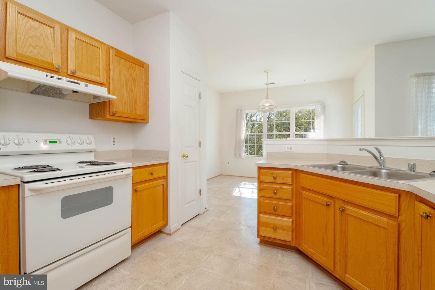 608 Hopkins Landing Drive #608 photo 10