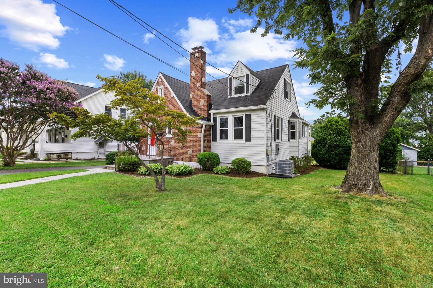 3012 Lavender Avenue photo 3