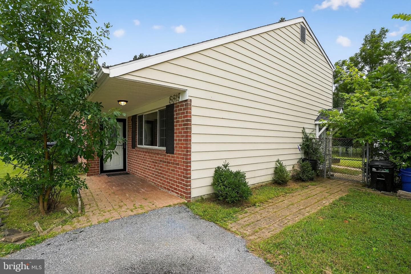 8819 Winterbrook Road photo 4