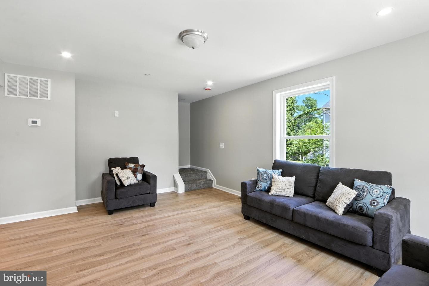 2732 Daisy Avenue photo 8