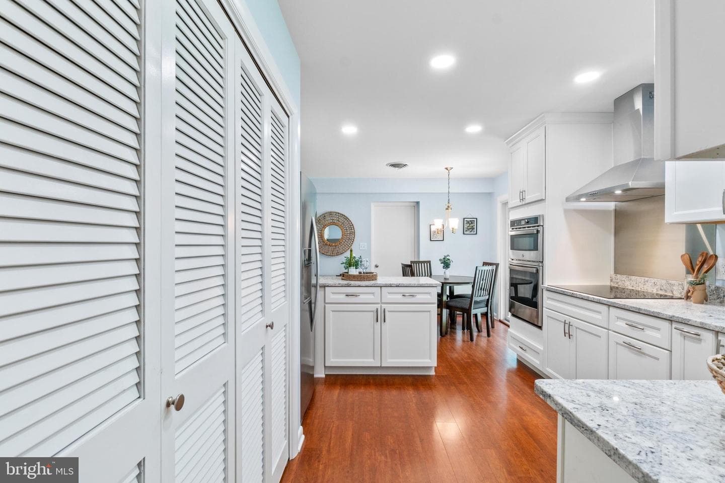 12535 Merritt Avenue photo 9