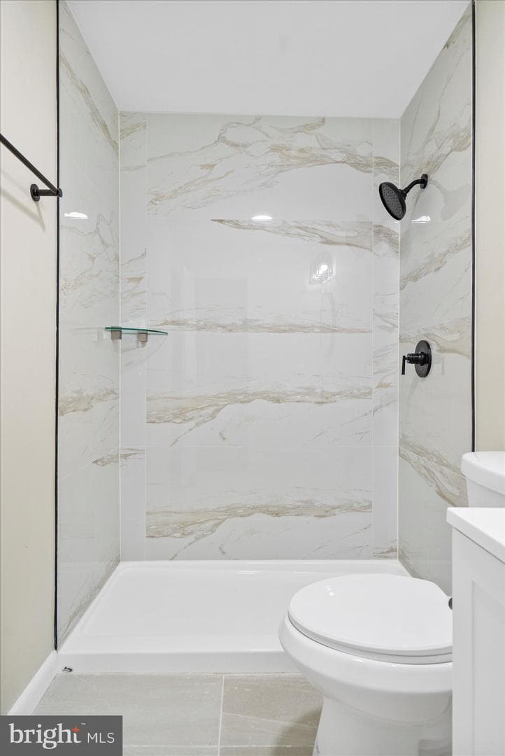 12 Englefield Square photo 19
