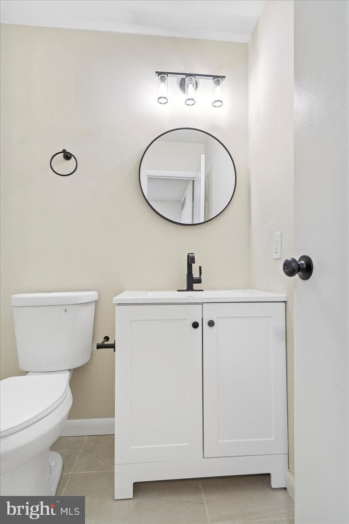 12 Englefield Square photo 20