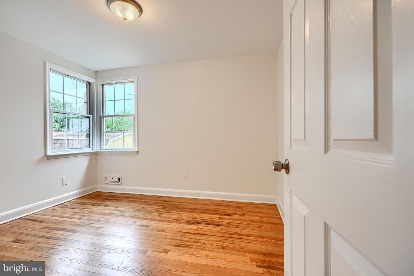 1813 Weyburn Road photo 13
