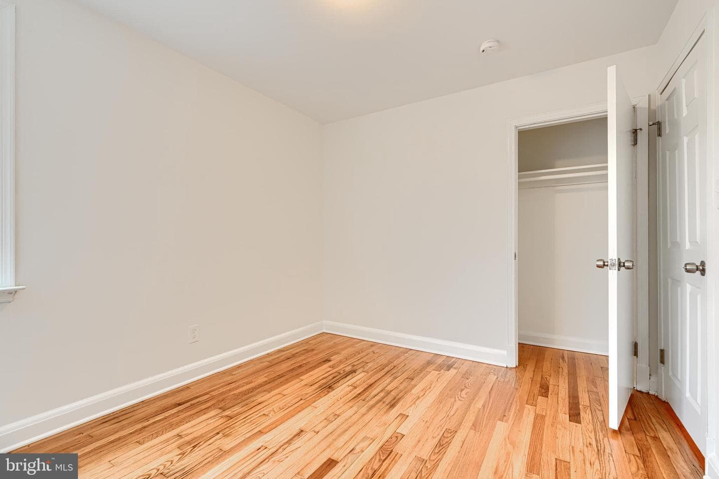 1813 Weyburn Road photo 16