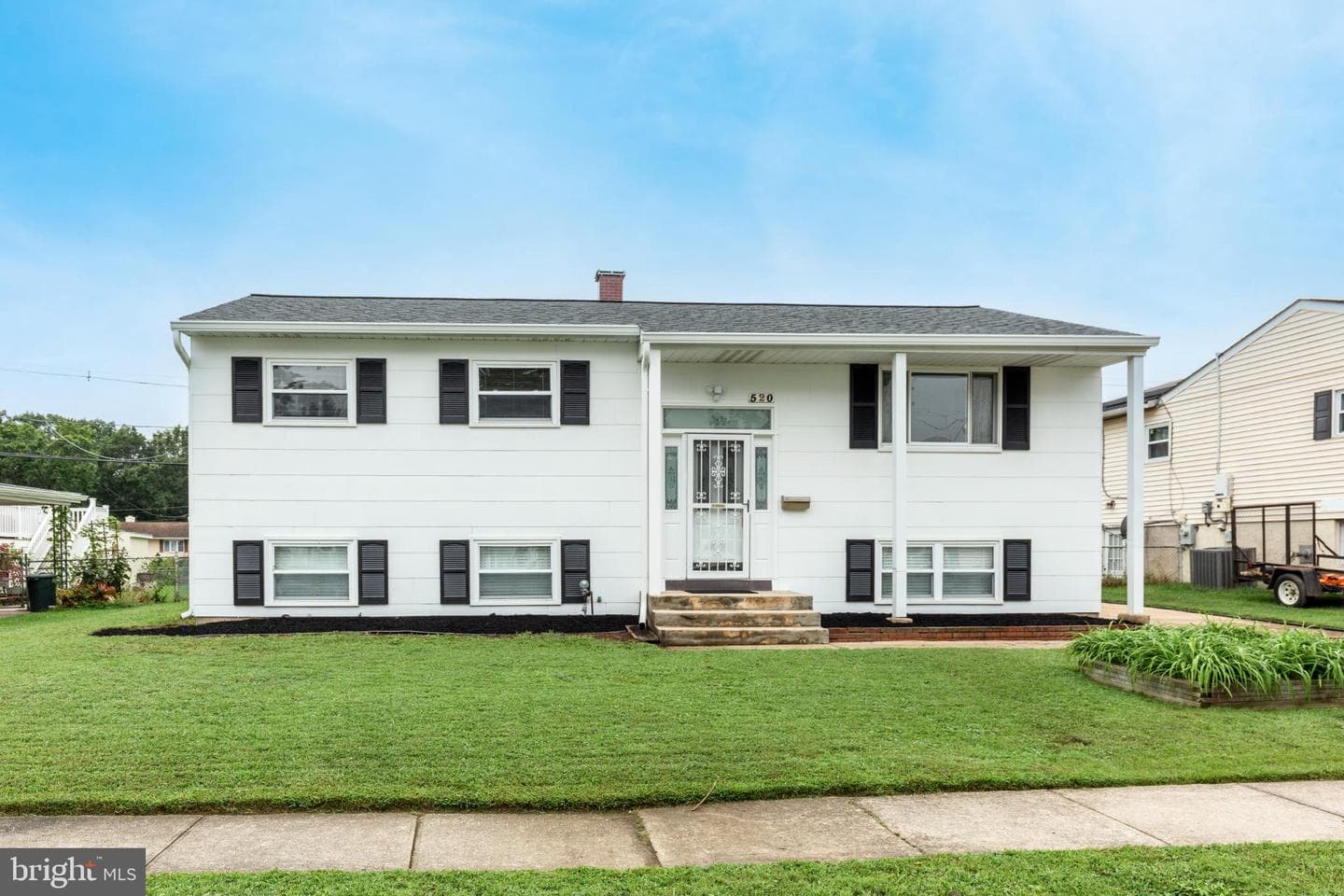520 Crisfield Road photo 1