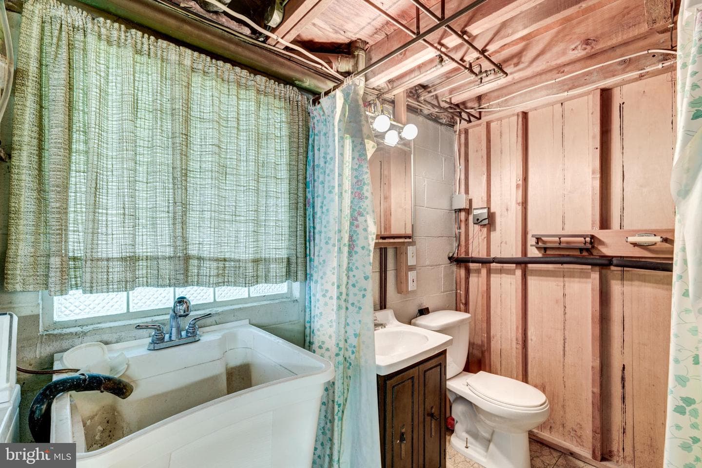 520 Crisfield Road photo 27